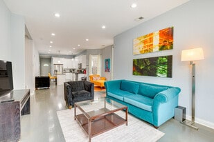 4904 W Fulton St in Chicago, IL - Building Photo