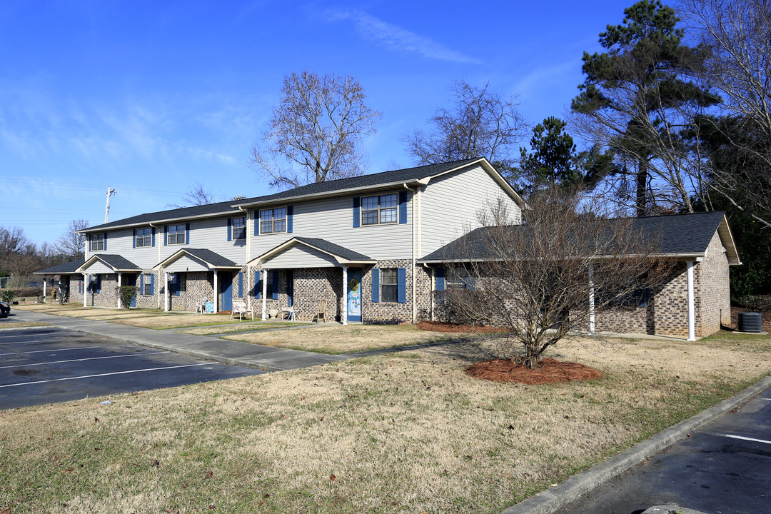 Plantation Apartments in Moncks Corner, SC - Foto de edificio