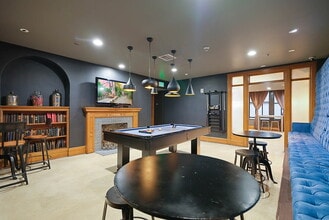 Gas Company Lofts in Los Angeles, CA - Foto de edificio - Building Photo