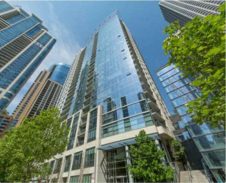 201 N Westshore Dr, Unit 2604 in Chicago, IL - Building Photo