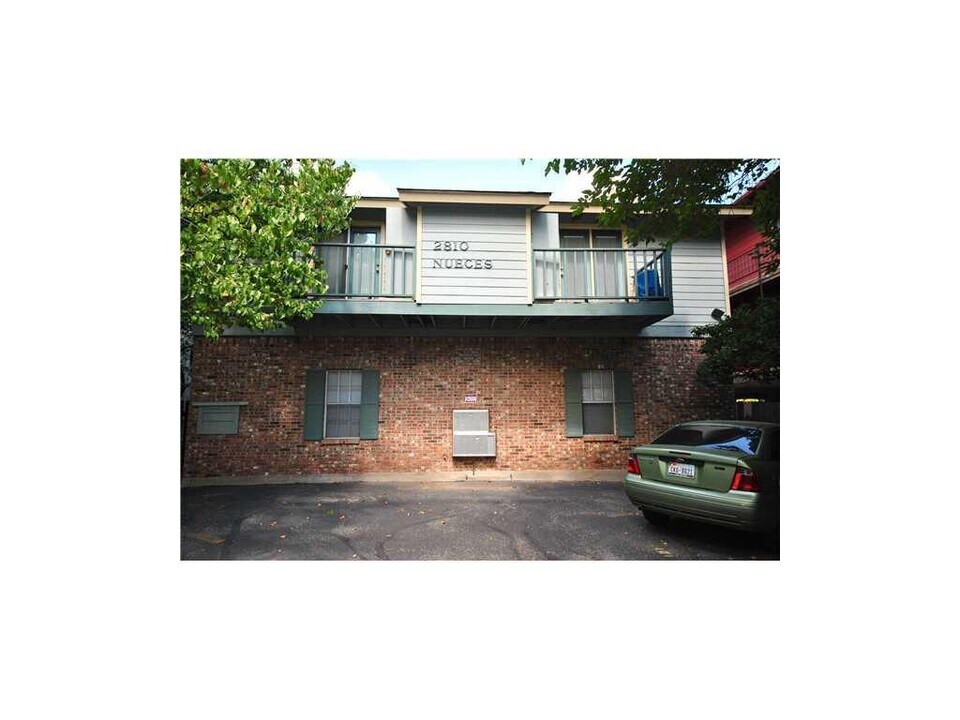 2810 Nueces St in Austin, TX - Building Photo