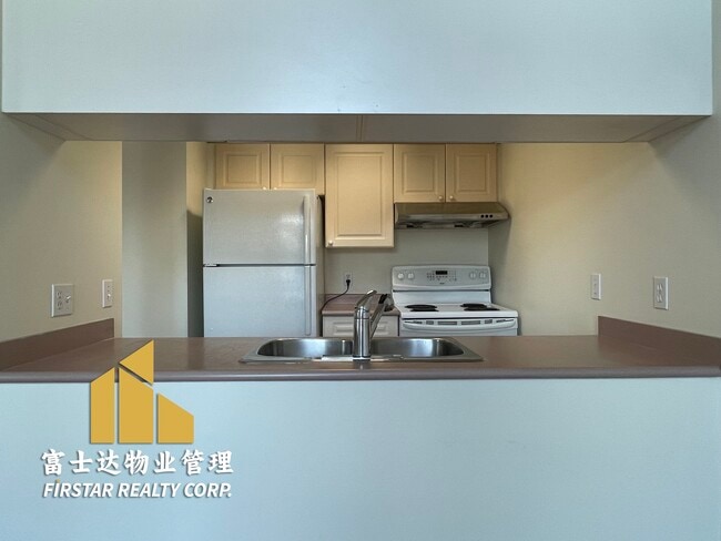4950 Joyce St in Vancouver, BC - Building Photo - Building Photo