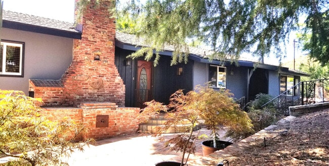 property at 268 Lake Sherwood Dr