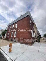 1654 S Ringgold St in Philadelphia, PA - Building Photo