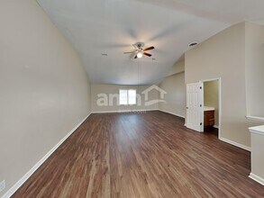 2814 Sutherland Dr in Thompson's Station, TN - Foto de edificio - Building Photo