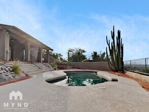 5727 N PSO Ventoso in Tucson, AZ - Foto de edificio - Building Photo