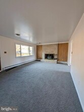 8105 Devlin Rd in Linton Hall, VA - Building Photo - Building Photo