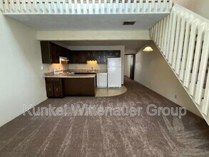 429 Ponderosa Ave in O'Fallon, IL - Foto de edificio - Building Photo