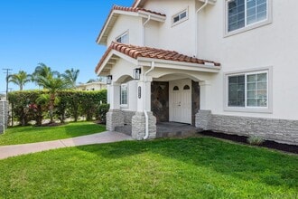 1749 Dahlia Ave in San Diego, CA - Building Photo - Building Photo