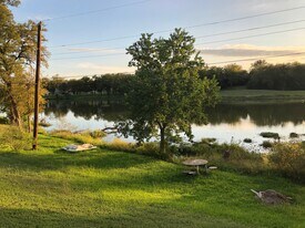 5229 Curzon Ave in Fort Worth, TX - Building Photo