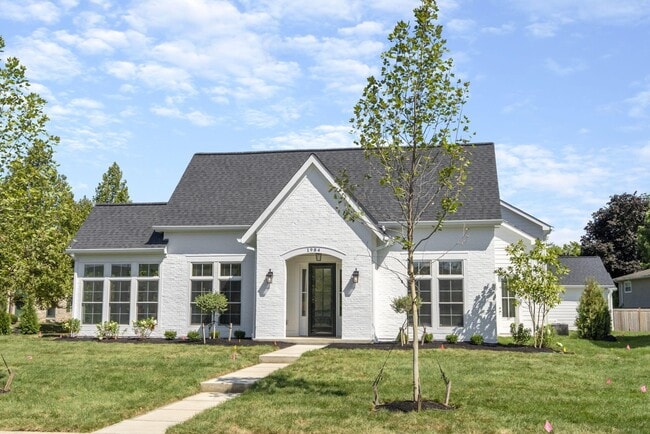 1984 Ridgeview Rd in Upper Arlington, OH - Building Photo - Building Photo