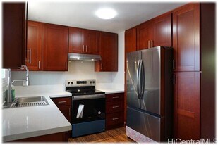 1009 Rawlins Ln in Honolulu, HI - Building Photo