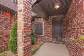 2202 SW Tupelo Ave in Bentonville, AR - Building Photo - Building Photo