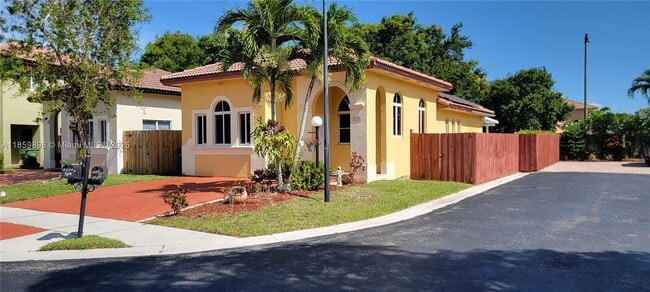 2501 NE 41st Terrace in Homestead, FL - Building Photo - Building Photo