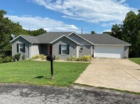 6 Olmsted Ln in Bella Vista, AR - Building Photo