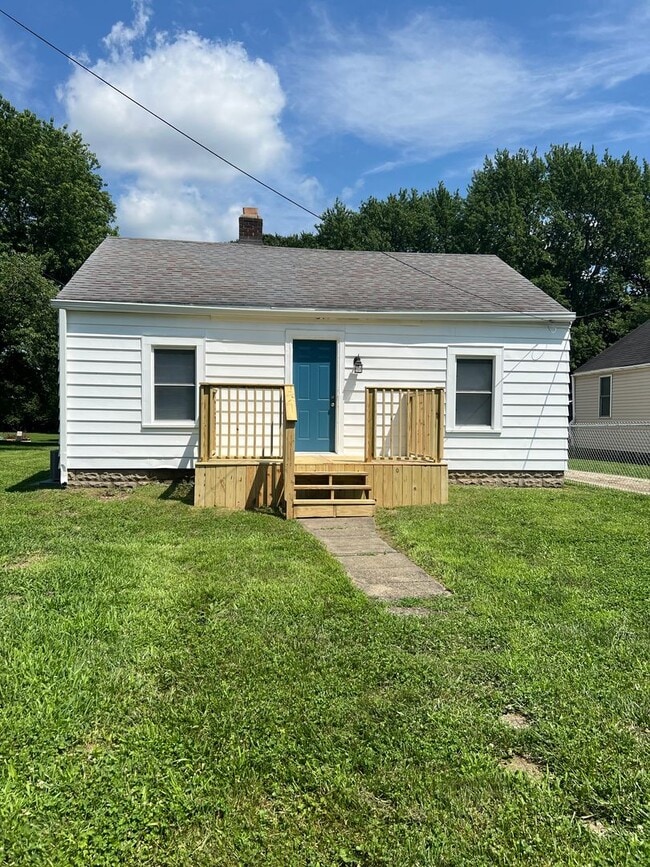 property at 1708 N Buckles St