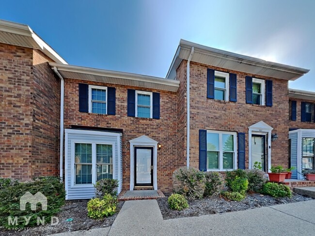 property at 461 Claircrest Dr