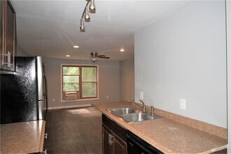 2054 E Roxboro Rd NE in Atlanta, GA - Foto de edificio - Building Photo