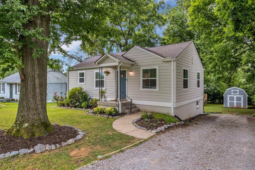 2929 Emery Dr in Nashville, TN - Building Photo