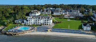 1525 Boston Post Rd, Unit Caretaker's cottage in Westbrook, CT - Building Photo