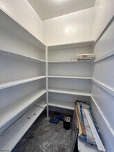 526 Valley Brook Ave in Lyndhurst, NJ - Building Photo - Building Photo