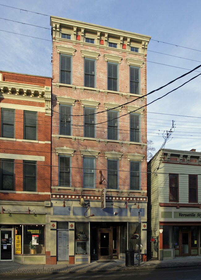 4029 Hamilton Ave in Cincinnati, OH - Building Photo - Building Photo