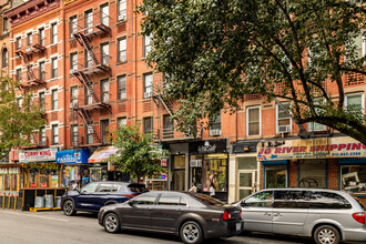 946 Columbus Ave in New York, NY - Foto de edificio - Building Photo