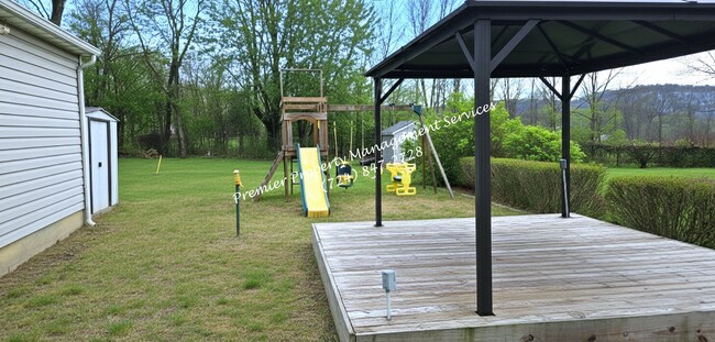 509 Old Zelienople Rd in Ellwood City, PA - Building Photo - Building Photo