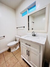 1138 E 1st St in Long Beach, CA - Building Photo - Building Photo