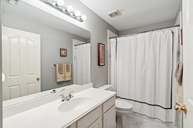 7606 N Linpar Ct in Houston, TX - Foto de edificio - Building Photo