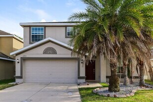 10705 River Hawk Ln in Riverview, FL - Building Photo