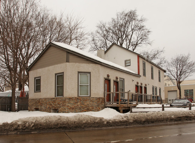 214 8th St NE in Minneapolis, MN - Building Photo - Building Photo