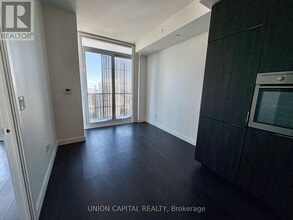 8 Eglinton Ave E in Toronto, ON - Building Photo - Building Photo