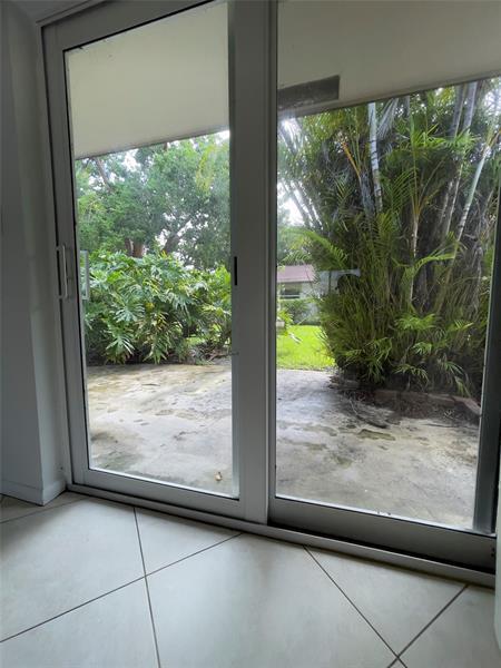 1610-1614 NE 11th Ave in Fort Lauderdale, FL - Building Photo