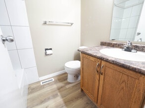 Shannon Green in Edmonton, AB - Building Photo - Building Photo