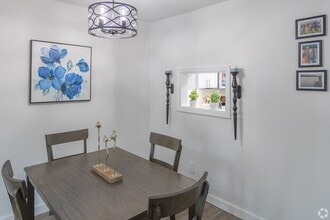 Galbraith Pointe Apartments and Townhomes in Cincinnati, OH - Building Photo - Building Photo