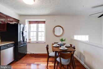 8522 Pine Run Ct in Ellicott City, MD - Building Photo - Building Photo