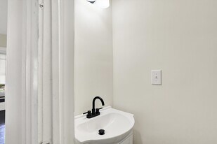 626 N Riley Ave in Indianapolis, IN - Building Photo