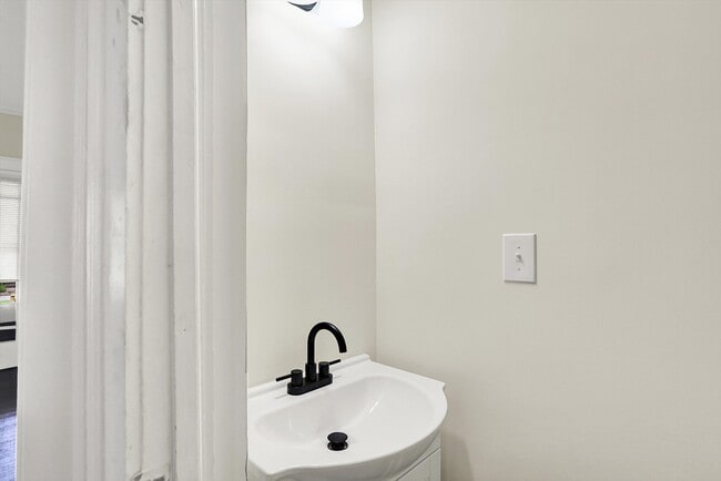 property at 626 N Riley Ave