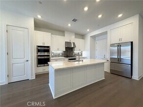 105 Great Park Blvd in Irvine, CA - Building Photo - Building Photo