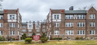 85 N Broadway in White Plains, NY - Building Photo