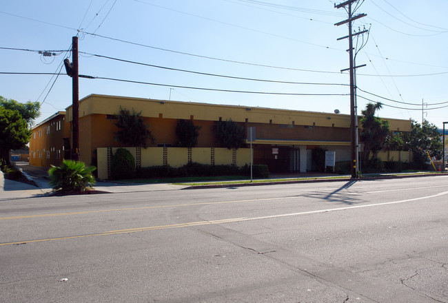 Marquis Apartments in Hawthorne, CA - Building Photo - Building Photo