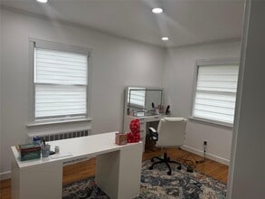 134 King St in Hicksville, NY - Building Photo - Building Photo