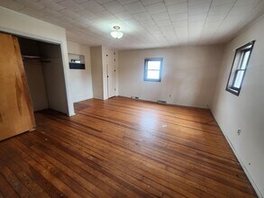 345 S Main St in Newport, IN - Building Photo - Building Photo