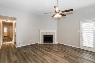 2004 Lee Dr in Denton, TX - Building Photo - Building Photo