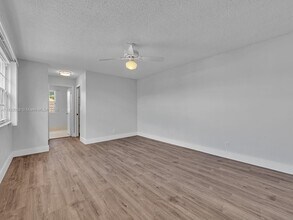11050 Nautilus Dr in Hollywood, FL - Building Photo - Building Photo