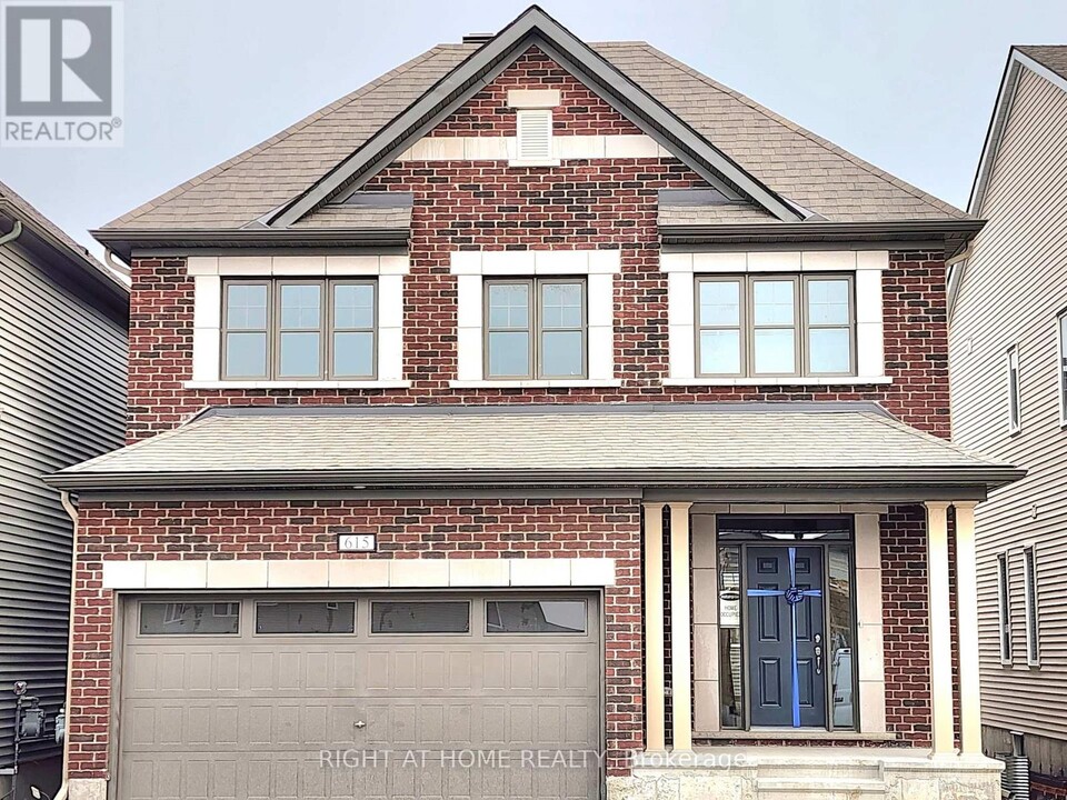 615 Cygnus St in Ottawa, ON - Building Photo
