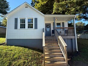 2744 Spruce St in Martinsville, VA - Building Photo - Building Photo