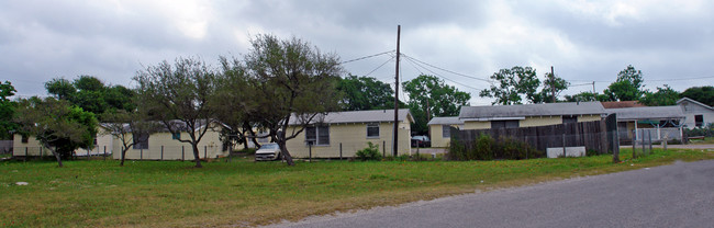 Lakeside in Corpus Christi, TX - Building Photo - Building Photo