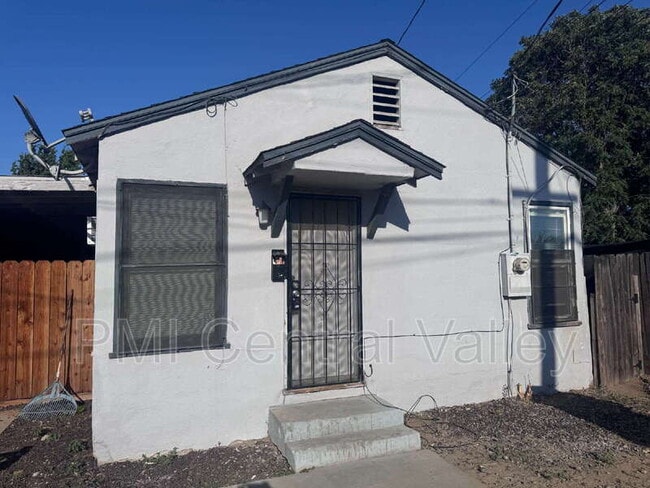 property at 1112 Barberry Ln
